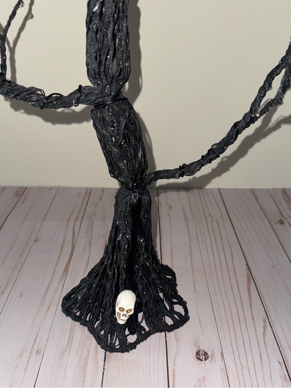 Halloween LED tree - Picture 3 of 10